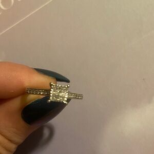 Source Unknown Dazzling Silver Women's Ring